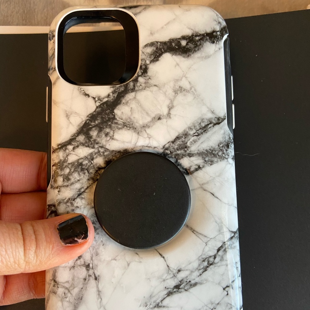 New Otterbox Case IPhone 11 Regular